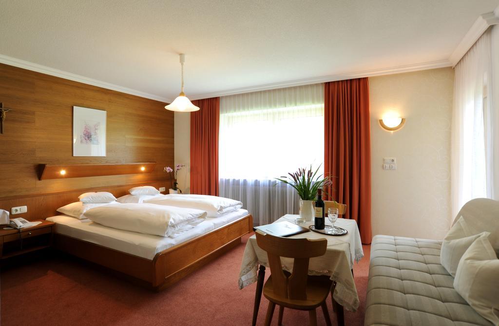 Haus Alpina Hotel Au (Vorarlberg) Ruang foto